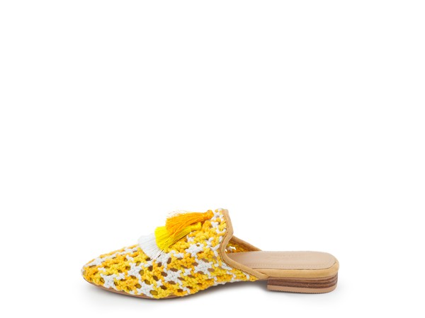 Always24 WOVEN FLAT MULES WITH TASSELS - Always24