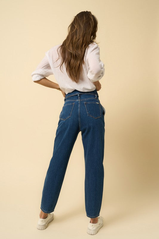HIGH RISE FLAP WAISTED RELAXED JEANS - Always24