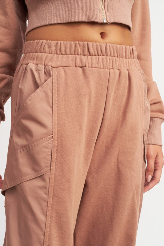 CONTRASTED CARGO JOGGER PANTS - Always24