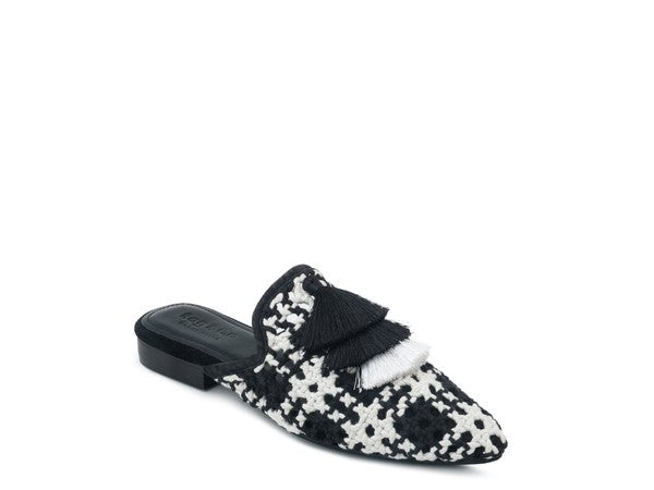 Always24 WOVEN FLAT MULES WITH TASSELS - Always24