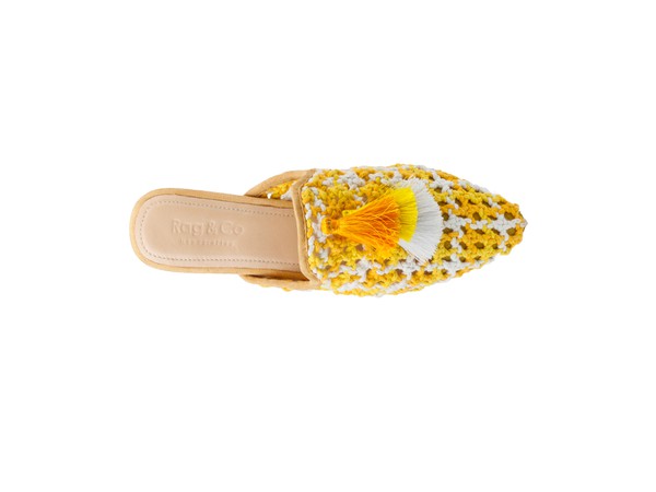 Always24 WOVEN FLAT MULES WITH TASSELS - Always24