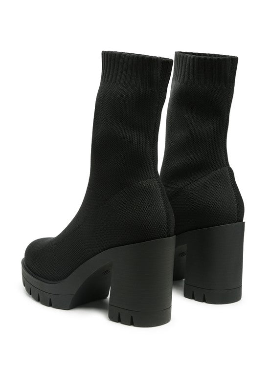 Knitted Block Heeled Boots - Warm & Stylish Footwear for Winter - StepOut