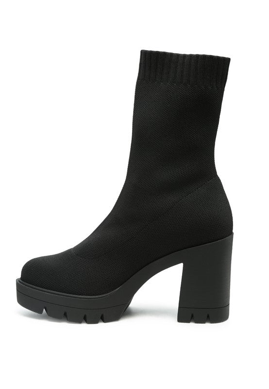 Knitted Block Heeled Boots - Warm & Stylish Footwear for Winter - StepOut