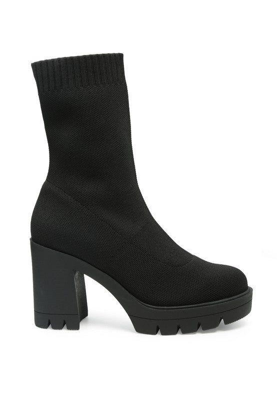 Knitted Block Heeled Boots - Warm & Stylish Footwear for Winter - StepOut