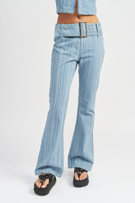 LOW RISE FLARED JEANS - Always24