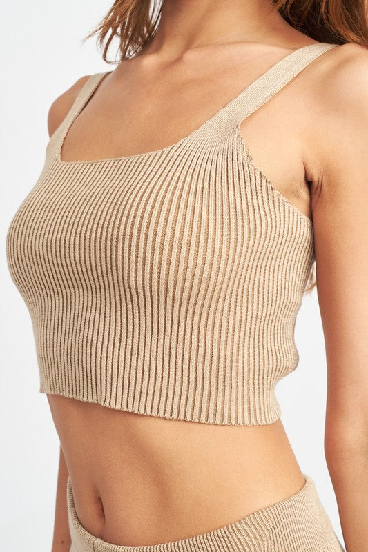 SQAURE NECK CROPPED SLEEVELESS TOP - Always24