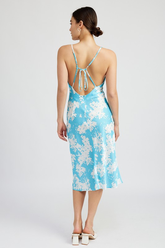 Always24 V NECK FLORAL DRESS WITH OPEN BACK - Always24